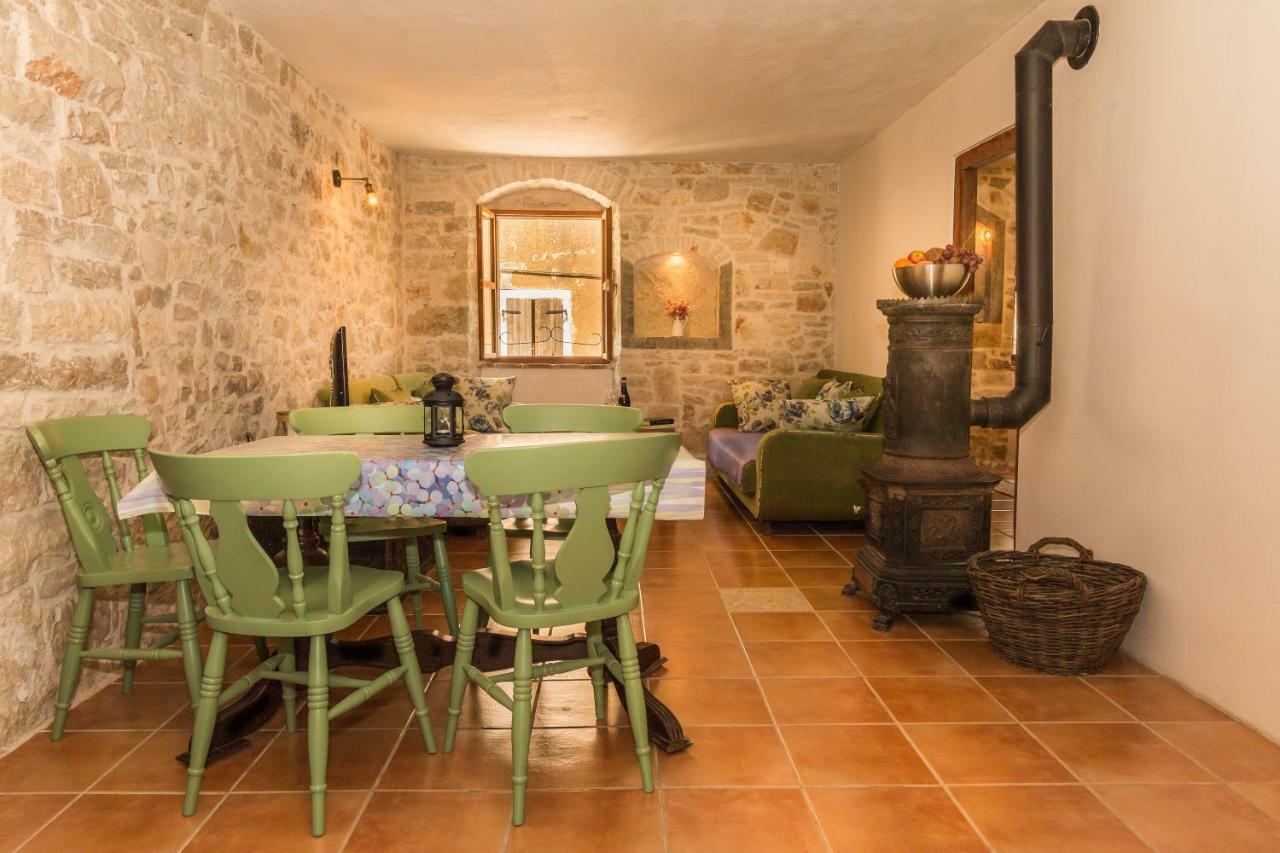 Villa Di Piazza Višnjan Eksteriør billede